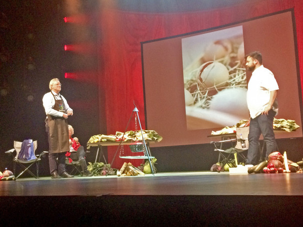 Centerleder Ole Mouritsen (t.v.) med Thorsten Schmidt (t.h.) og Carole Counihan (siddende) under symposiet Creative Tastebuds I Aarhus. Foto: Eva Rymann
