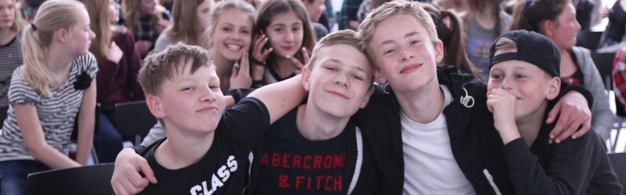 Elever ved Forskningens Døgn på UCSJ