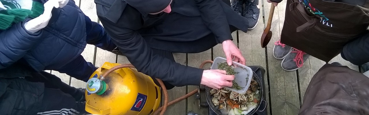 Krabbebisque tilberedt i det fri under forløbet, som denne opskrift også stammer fra. Foto: Majbritt Pless