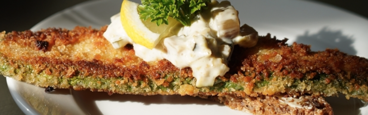 Pankostegt squash med remoulade på rugbrød. Foto: Kasper Duus