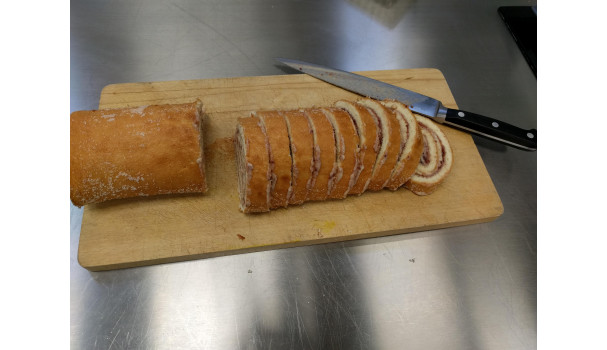 Roulade. Her er ægget brugt som hævemiddel i sukkerbrødsdejen. Foto: Majbritt Pless. Roulade. Her er ægget brugt som hævemiddel i sukkerbrødsdejen. Foto: Majbritt Pless.