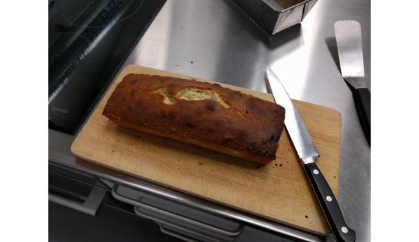 Sandkage. Her er æggets funktioner som både binde- og hævemiddel kommet til sin ret. Foto: Majbritt Pless Sandkage. Her er æggets funktioner som både binde- og hævemiddel kommet til sin ret. Foto: Majbritt Pless