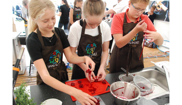 Rødbedebånd undervejs. Foto: Kurt Thomsen