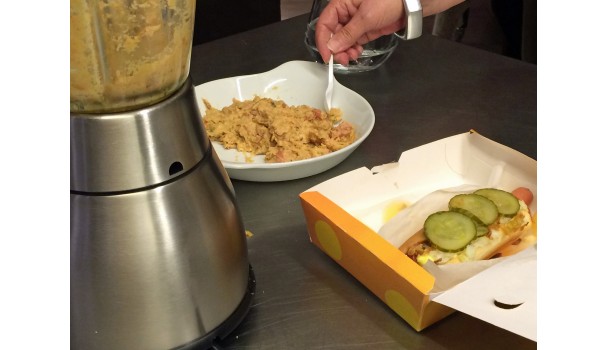 Hotdog på to måder - almindelig og som mos