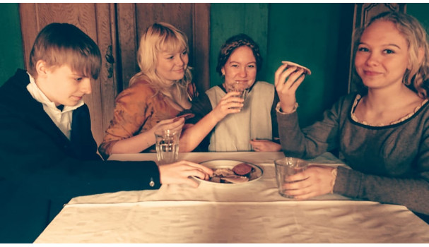 Parafrase af "Barnegruppe. Portrætter af fire børn ved frokosten" af P.S. Krøyer, 1877. Foto: Anne Bech